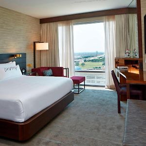 King Room Mobility or hearing accessible